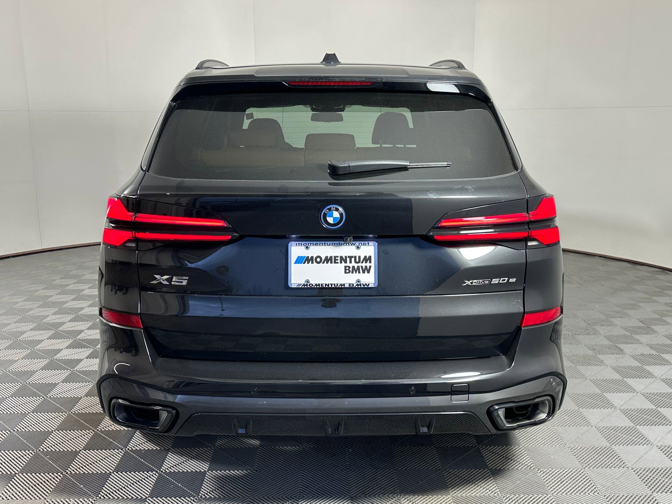 New 2026 BMW X5 xDrive50e w/ Executive Package image 8