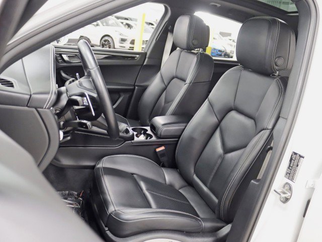 Used 2023 Porsche Macan image 22