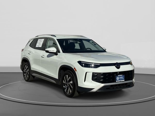 Certified 2025 Volkswagen Tiguan S FWD image 1
