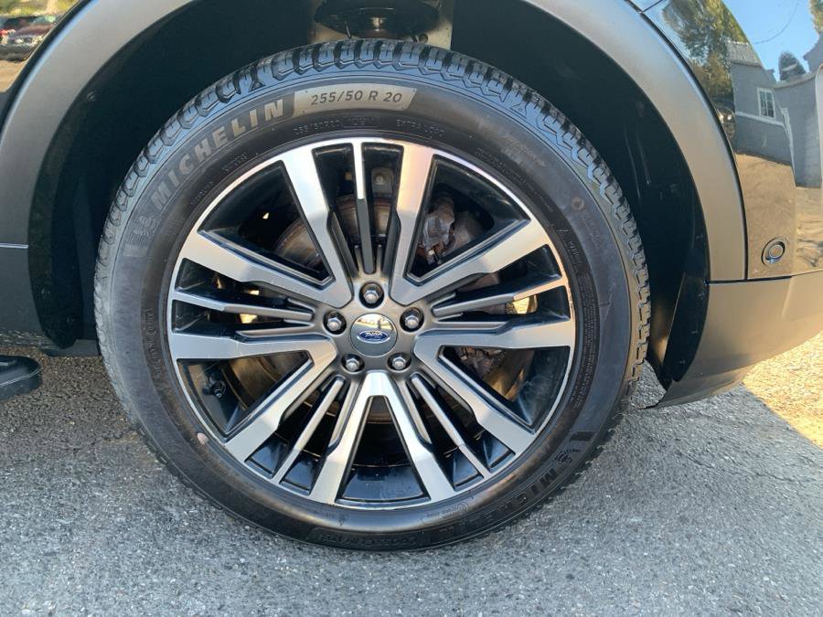 Used 2017 Ford Explorer Platinum AWD/4WD image 26