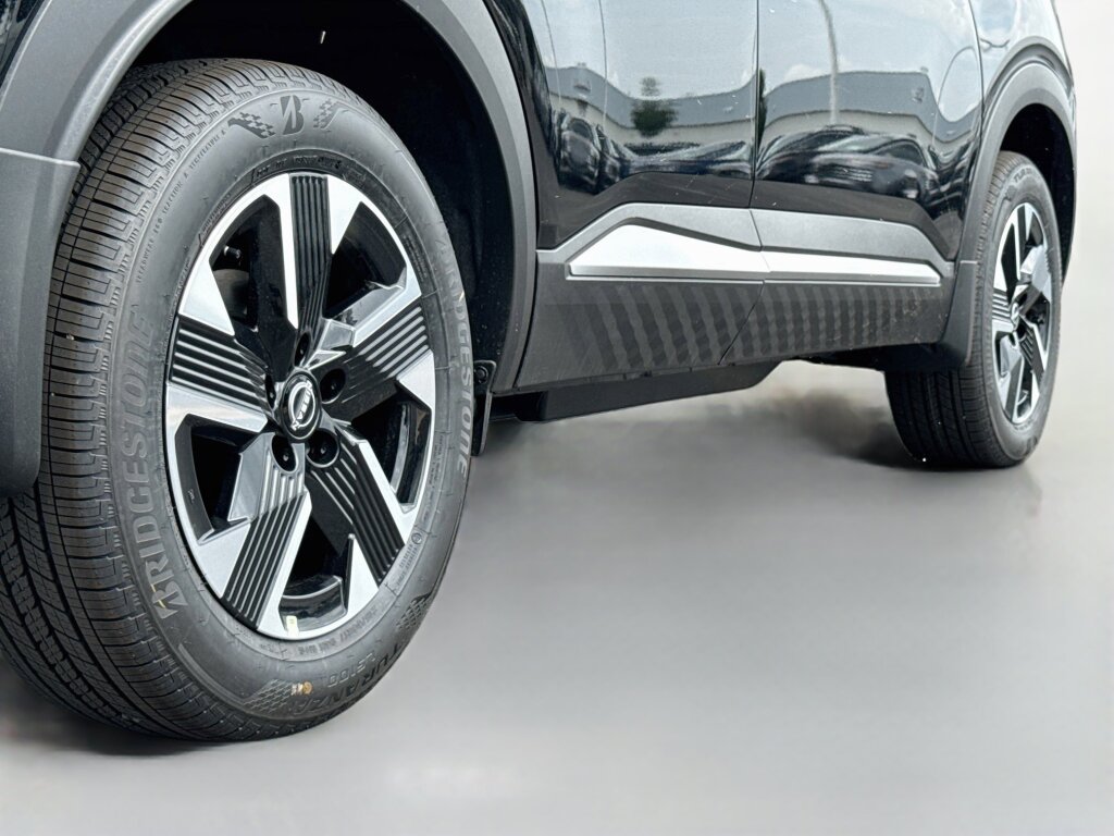 New 2026 Nissan Kicks SV w/ Cold Weather Package AWD/4WD image 14