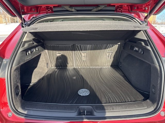 Used 2022 Buick Envision Essence w/ Technology Package II image 11