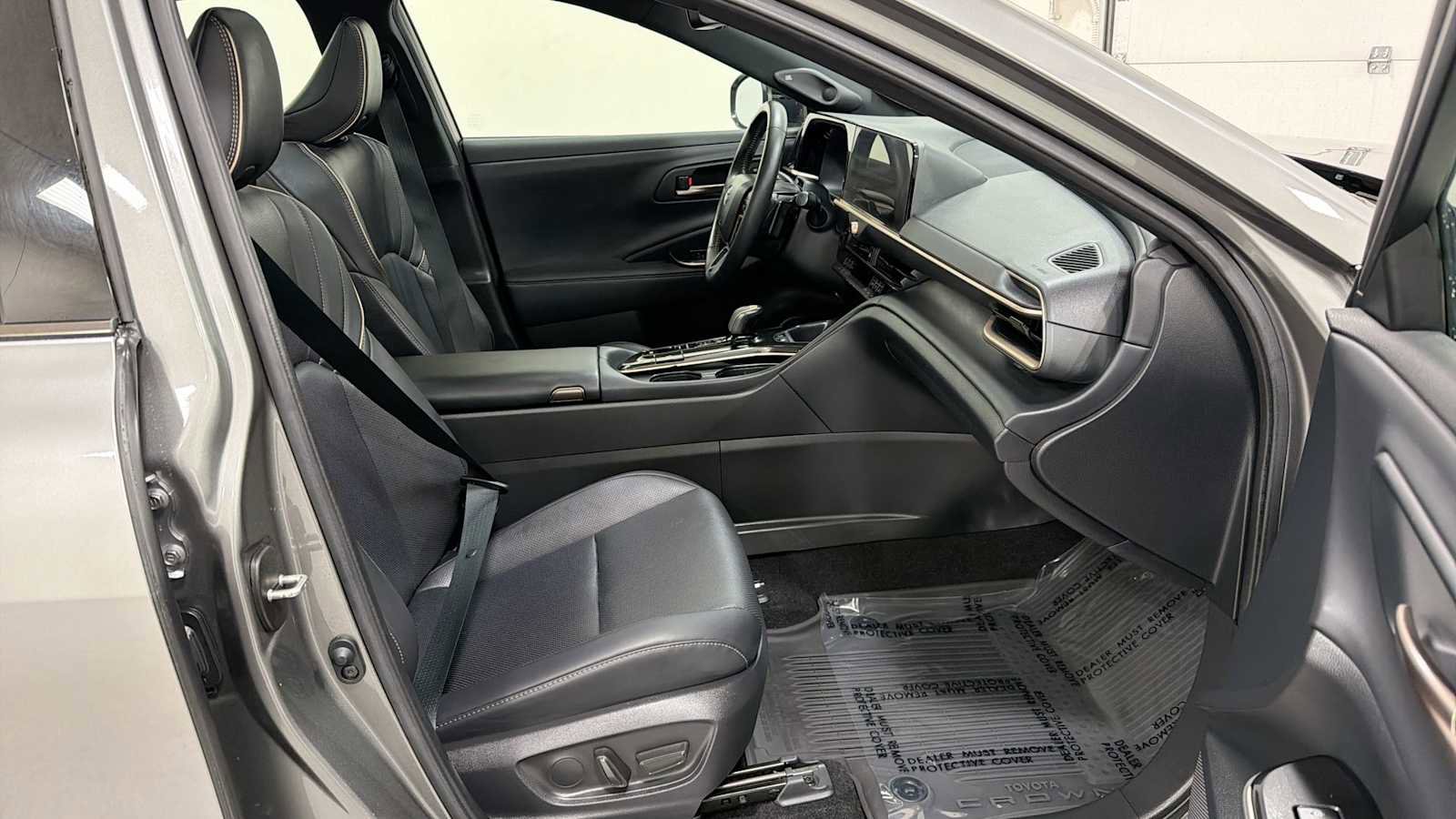Certified 2024 Toyota Crown Platinum AWD/4WD image 30