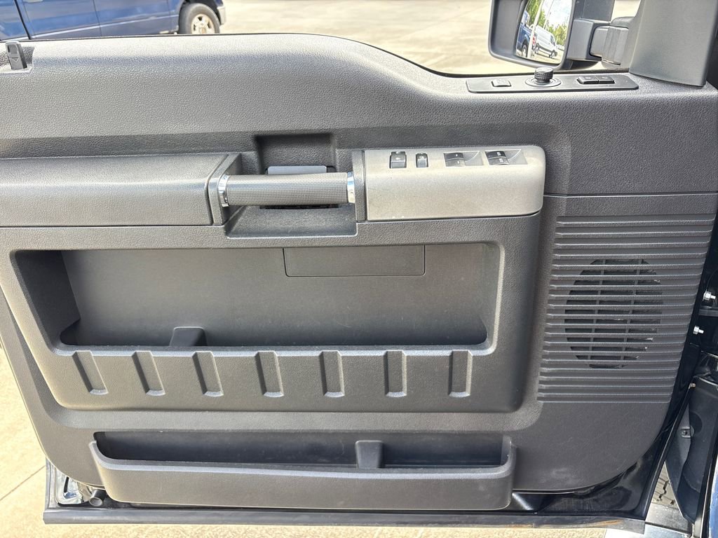 Used 2016 Ford F250 Lariat w/ Chrome Package image 16