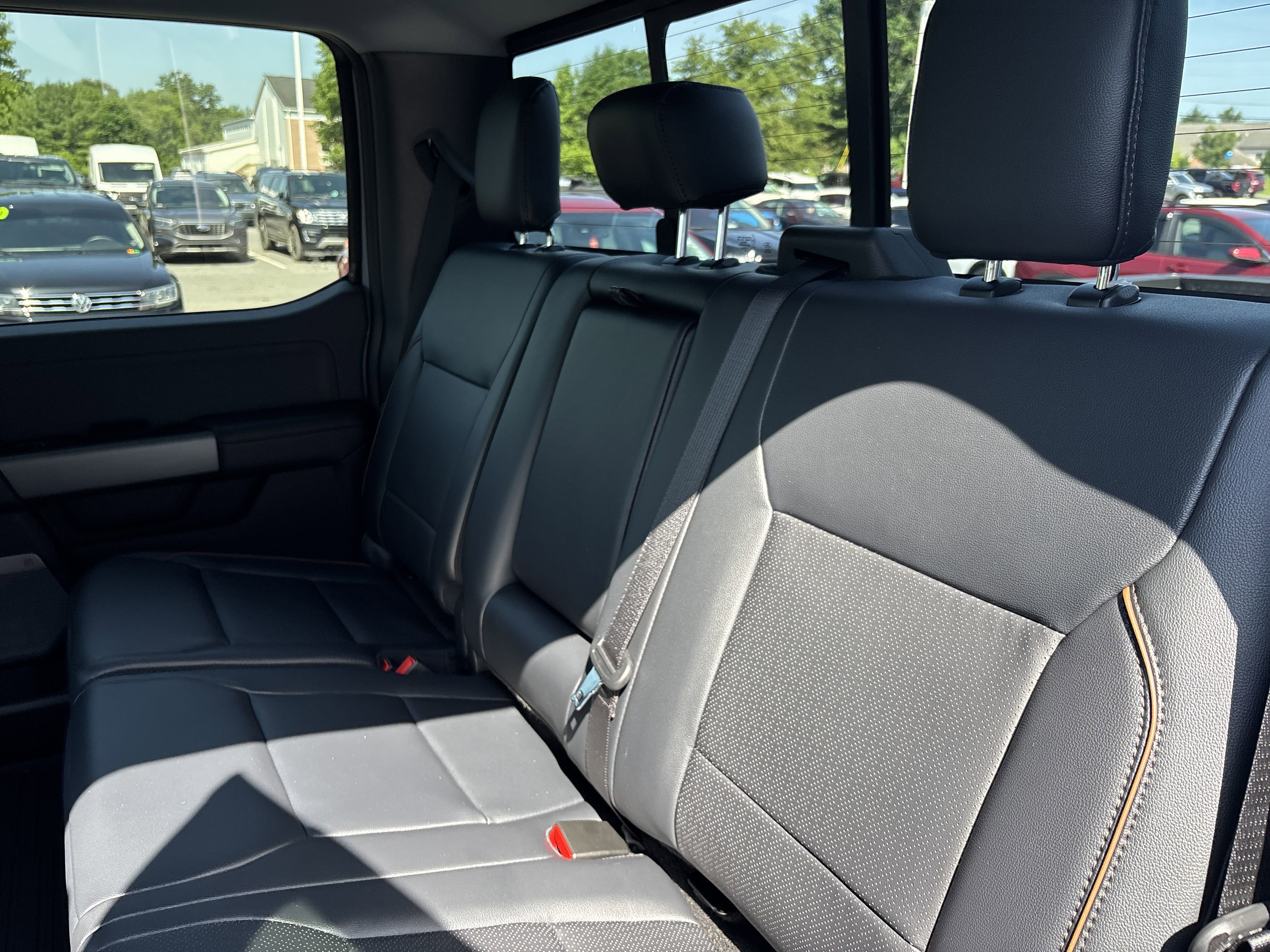 New 2025 Ford F250 Lariat w/ Lariat Ultimate Package image 13