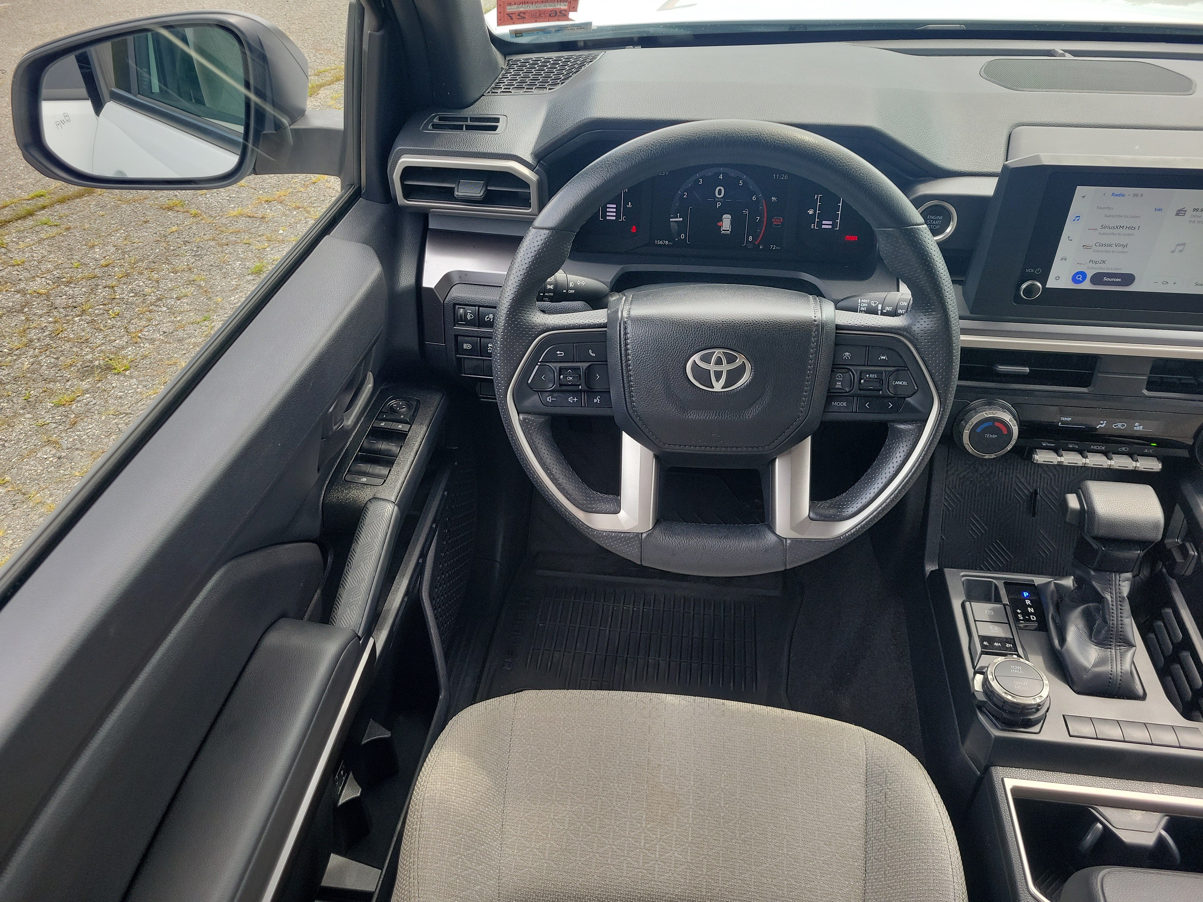 Used 2025 Toyota 4Runner SR5 AWD/4WD image 19