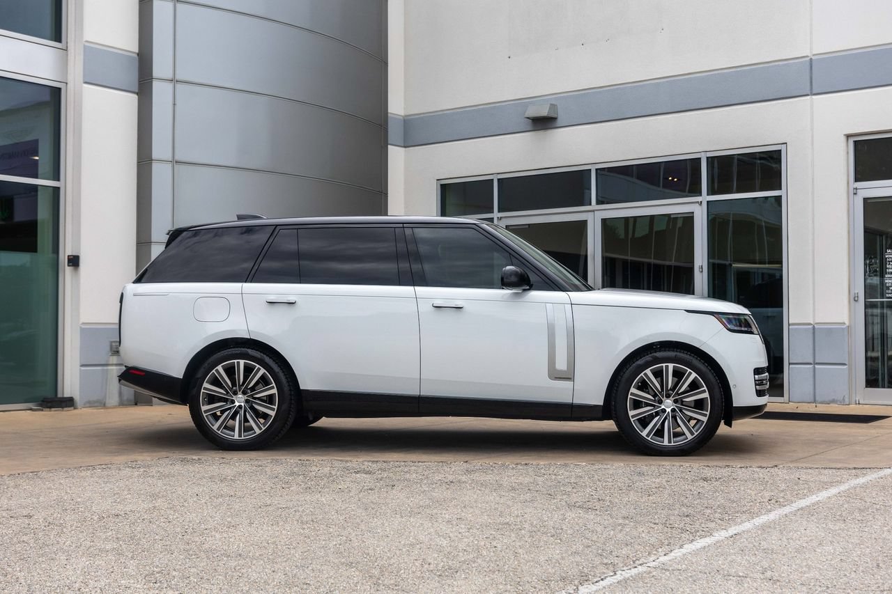 Used 2025 Land Rover Range Rover Long Wheelbase Autobiography AWD/4WD image 5