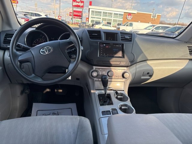 Used 2011 Toyota Highlander 2WD w/ Cold Weather Pkg image 6