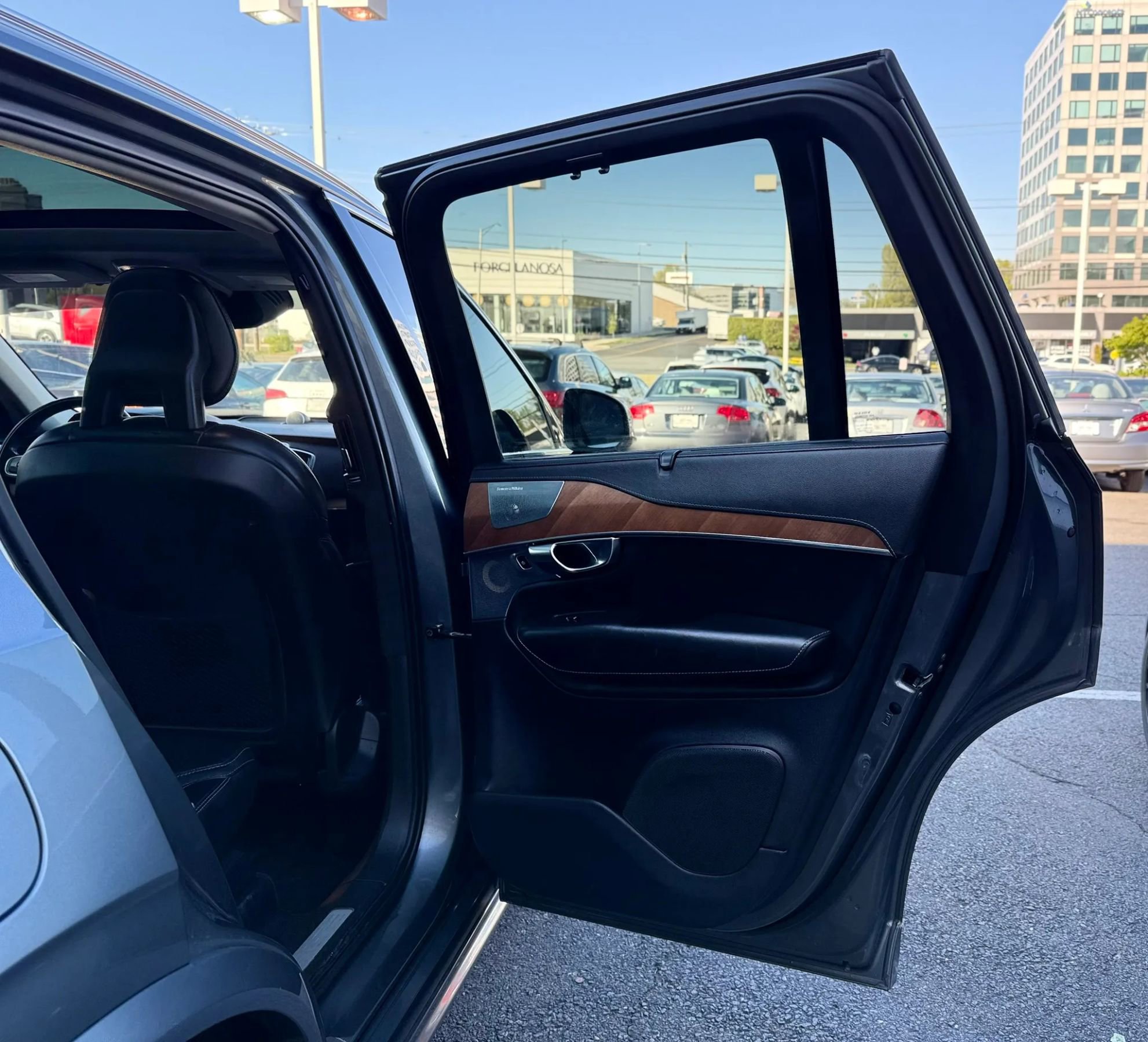 Used 2018 Volvo XC90 T6 Inscription w/ Convenience Package image 35