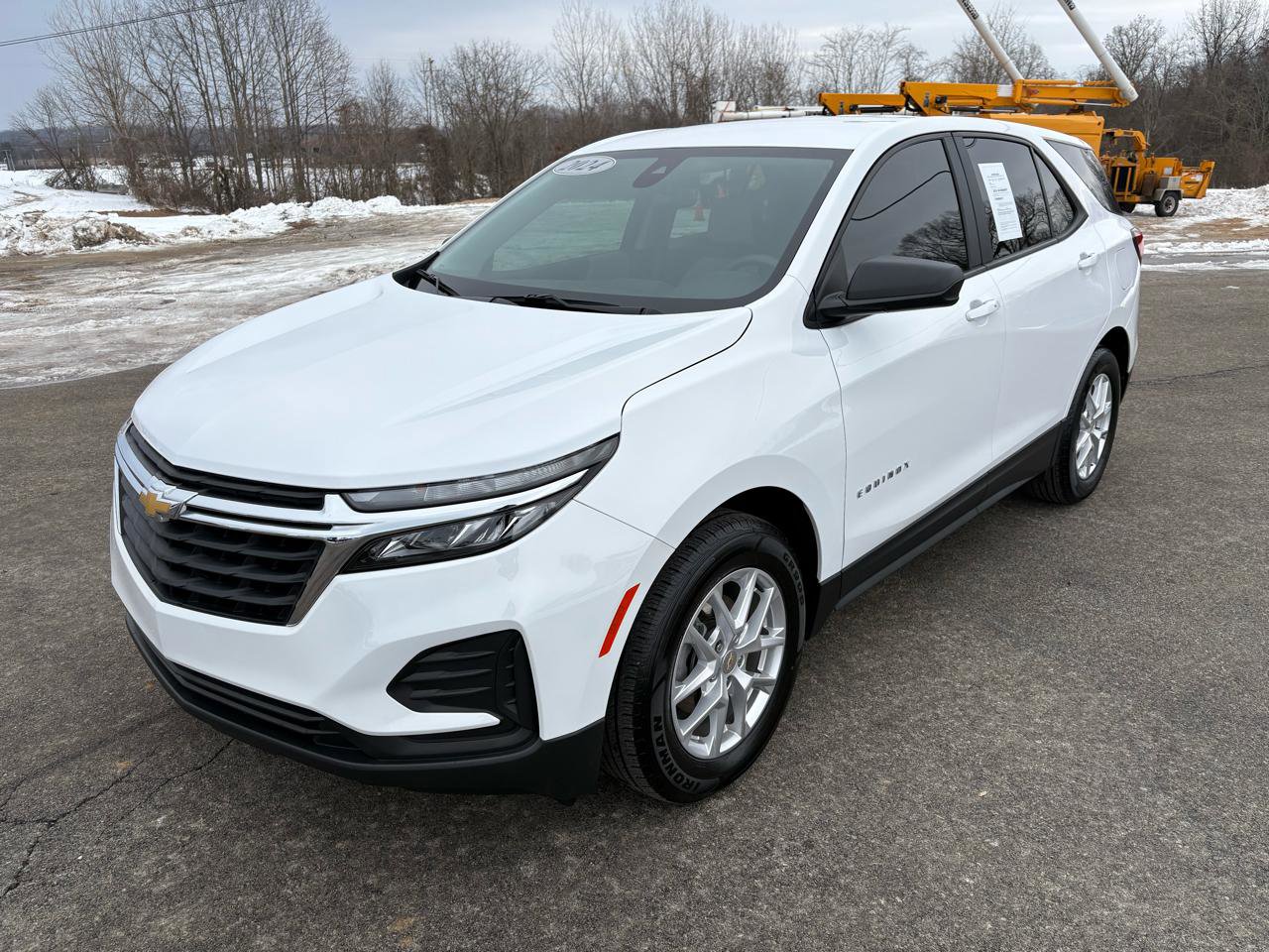 Used 2024 Chevrolet Equinox LS w/ LS Convenience Package image 7
