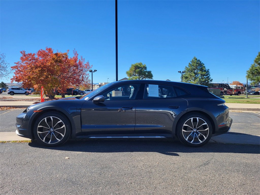 Used 2022 Porsche Taycan 4 Cross Turismo w/ Premium Package image 7