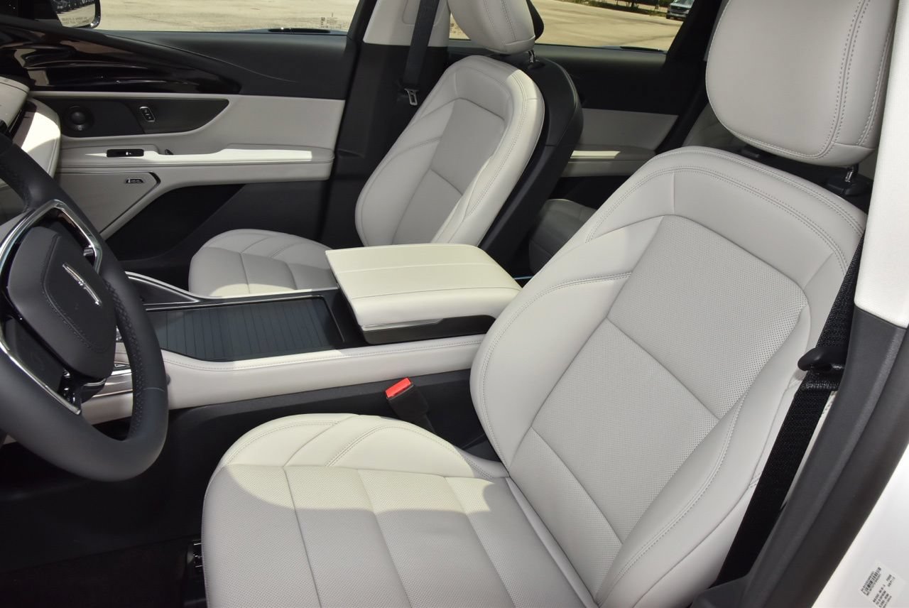 New 2026 Lincoln Nautilus Premier w/ Equipment Group 102A AWD/4WD image 33