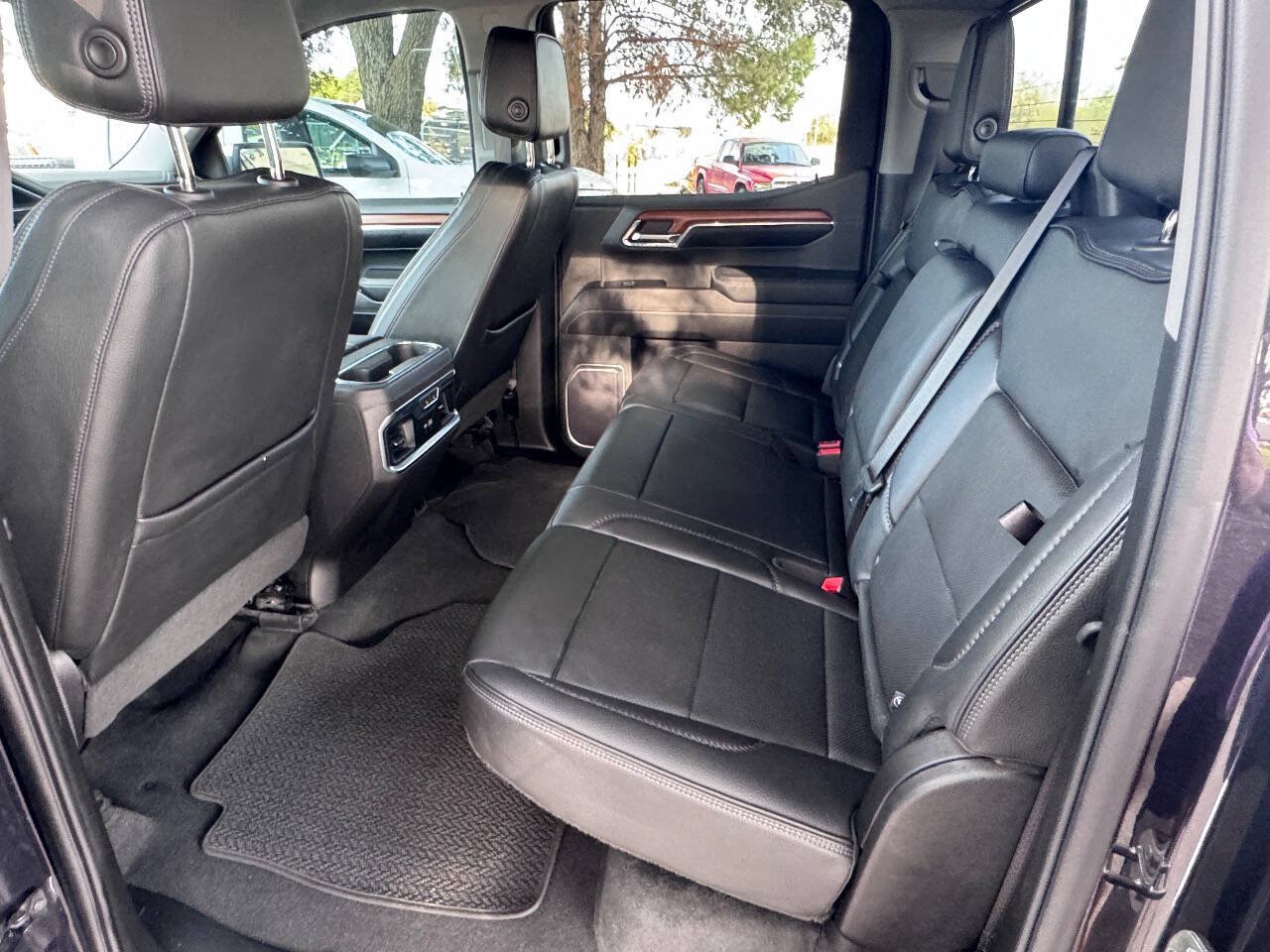 Used 2023 GMC Sierra 1500 Denali AWD/4WD image 10