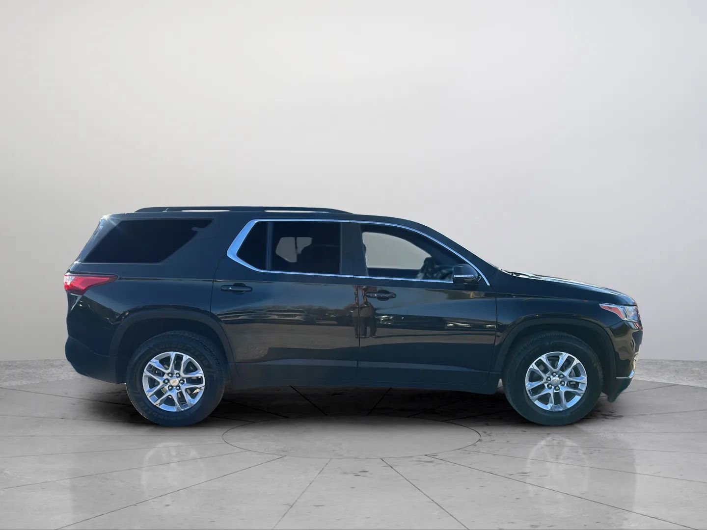 Used 2019 Chevrolet Traverse LT AWD/4WD image 12