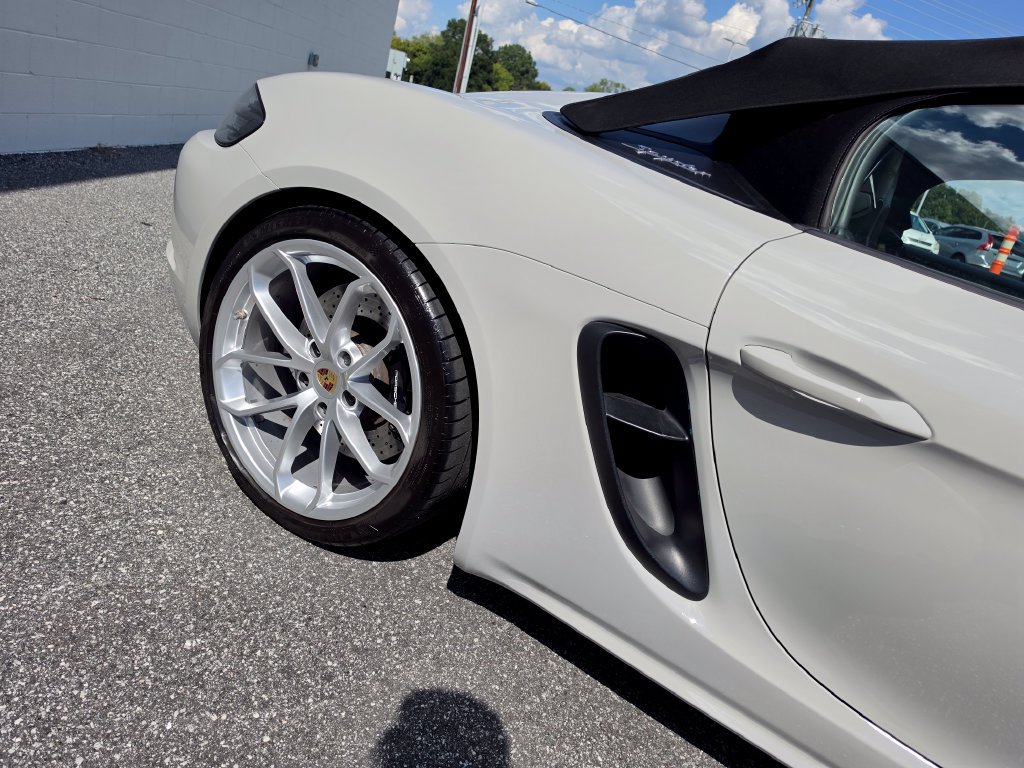 Used 2021 Porsche 718 Boxster Spyder RWD image 13