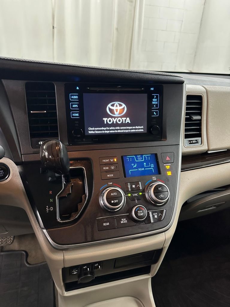 Used 2016 Toyota Sienna XLE w/ Outdoor Package image 18