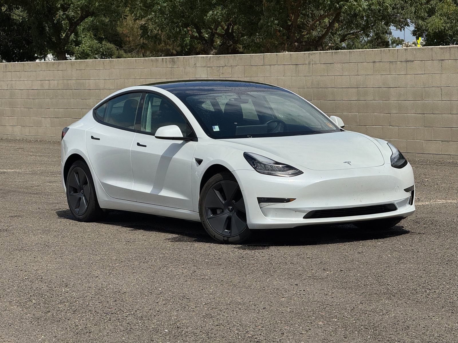 Used 2022 Tesla Model 3 Long Range AWD/4WD image 1