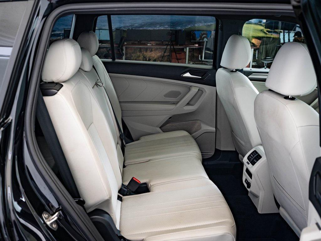 Used 2024 Volkswagen Tiguan SE R-Line image 35