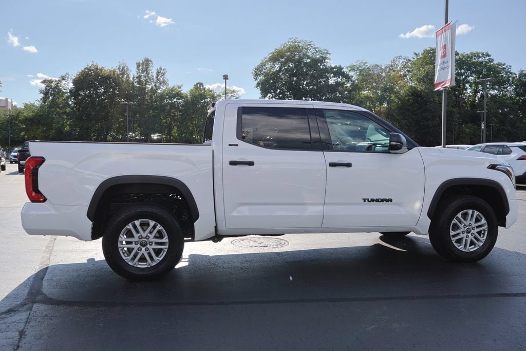 Used 2023 Toyota Tundra SR5 w/ SR5 Convenience Package AWD/4WD image 9