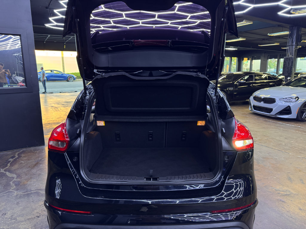 Used 2017 Ford Focus RS AWD/4WD image 33