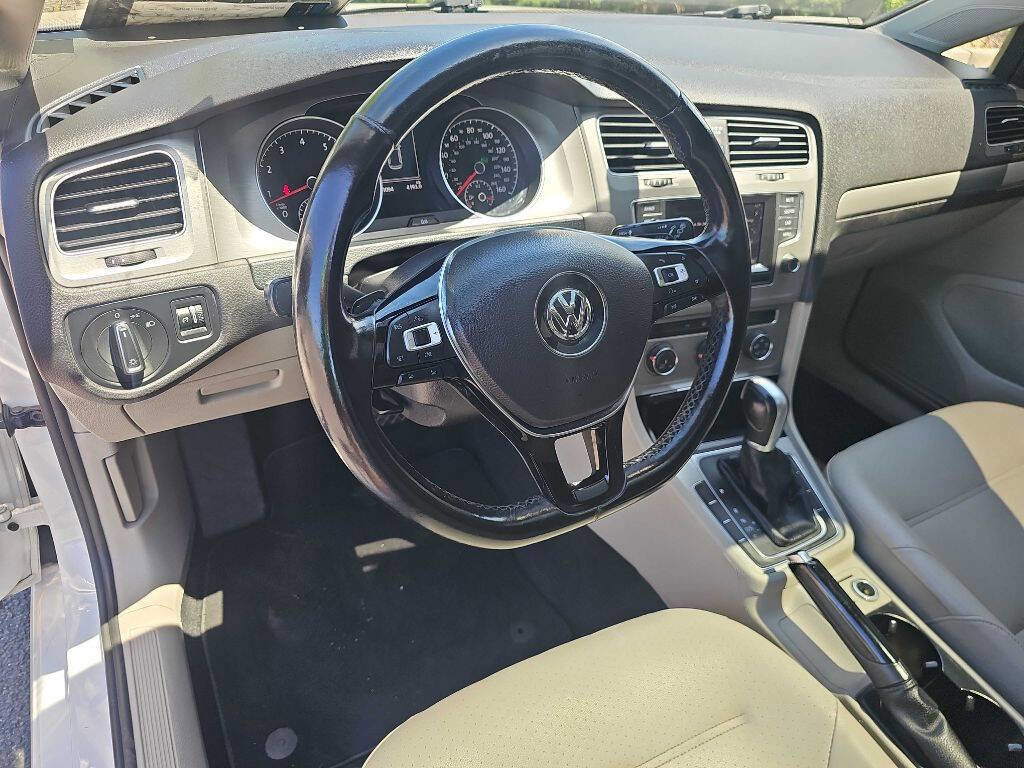 Used 2015 Volkswagen Golf S FWD image 8