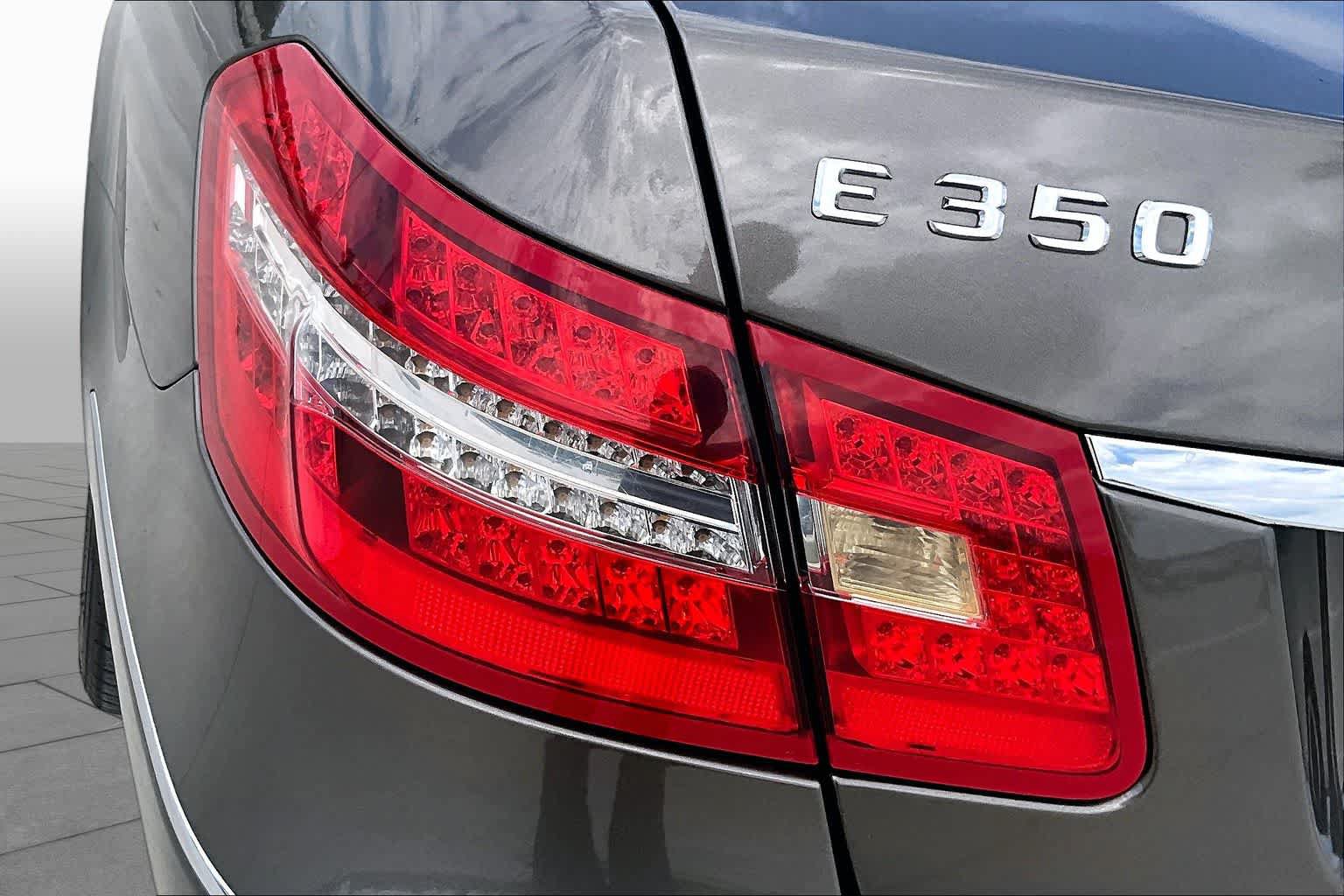 Used 2013 Mercedes-Benz E 350 Sedan image 24