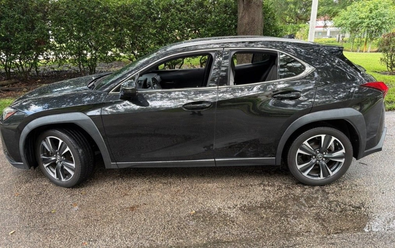 Used 2021 Lexus UX 200 w/ Accessory Package (Z1) FWD image 11