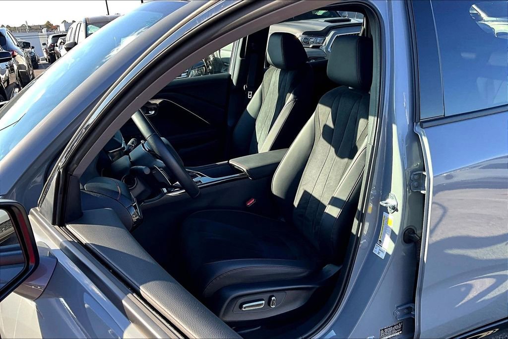 Used 2025 Acura ADX A-Spec image 33