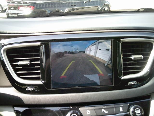 Used 2018 Chrysler Pacifica Touring Plus image 11