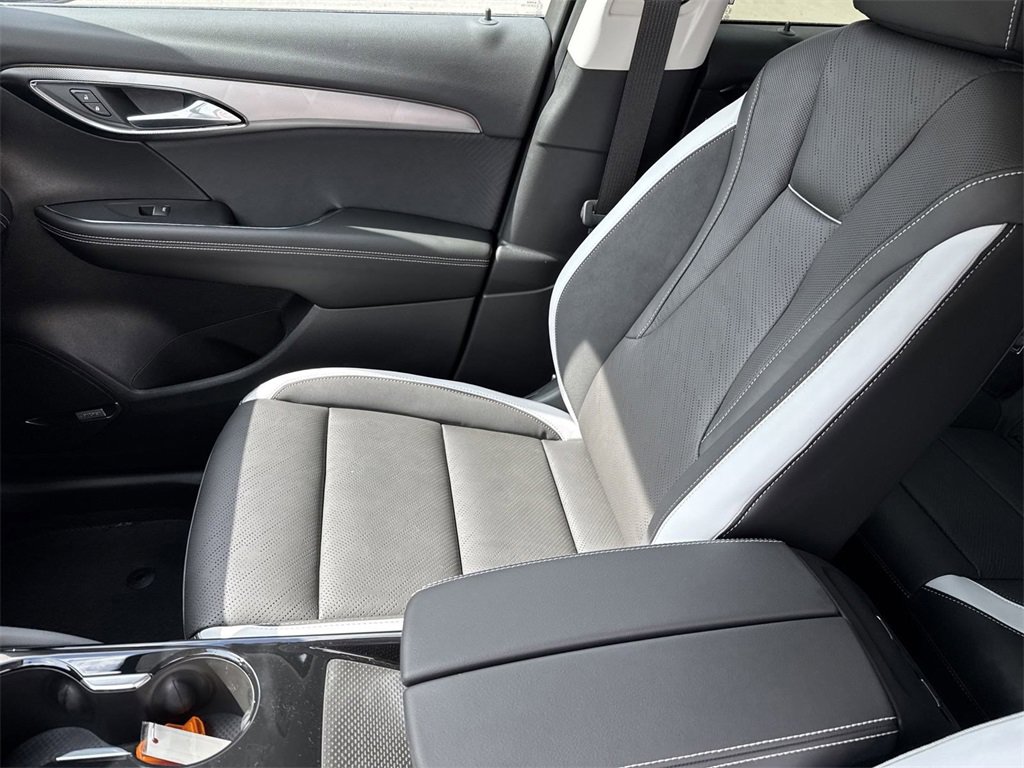 New 2025 Buick Envision Sport Touring image 27