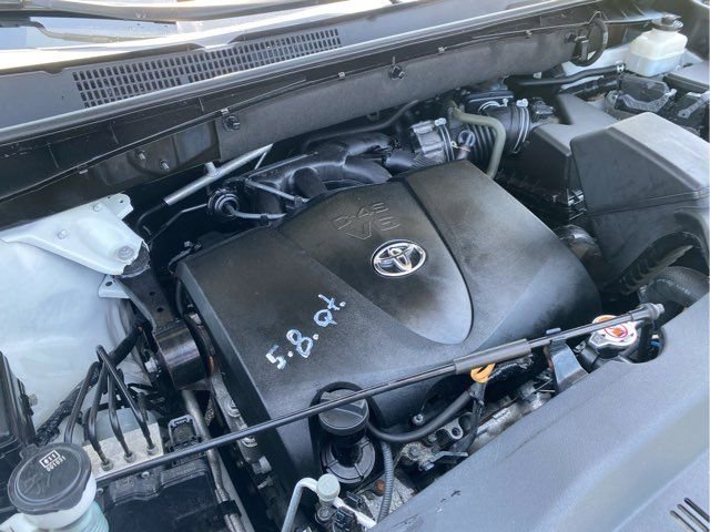 Used 2019 Toyota Highlander XLE image 10
