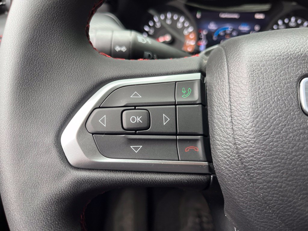 Used 2025 Jeep Compass Trailhawk AWD/4WD image 21