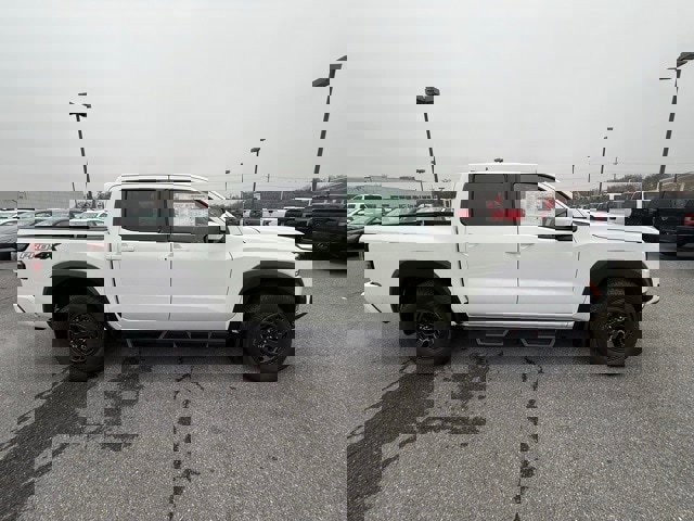 New 2026 Nissan Frontier PRO-4X w/ Pro-4x Convenience Package image 4