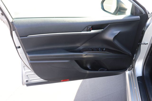 Used 2021 Toyota Camry SE FWD image 8