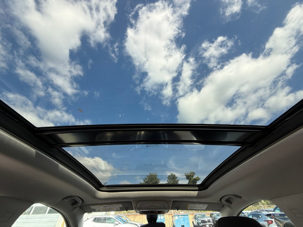 Used 2021 Chevrolet Equinox LT AWD/4WD image 22