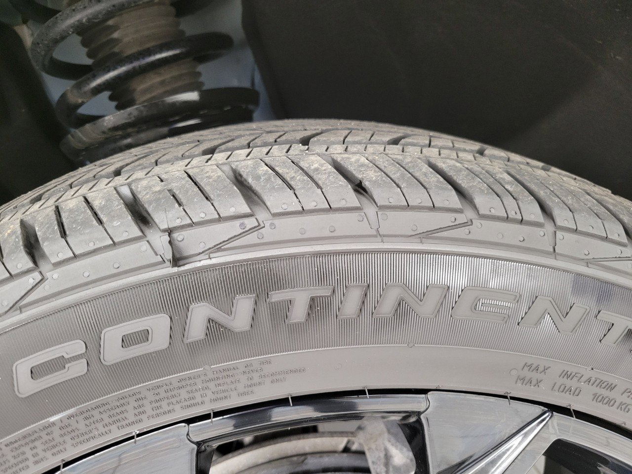 Certified 2024 Chevrolet Traverse RS w/ LPO, Floor Liner Package image 4