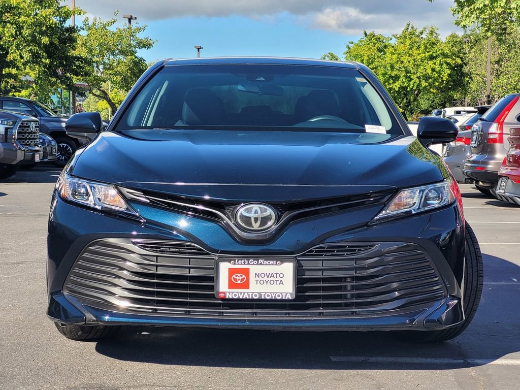 Used 2018 Toyota Camry LE FWD image 2