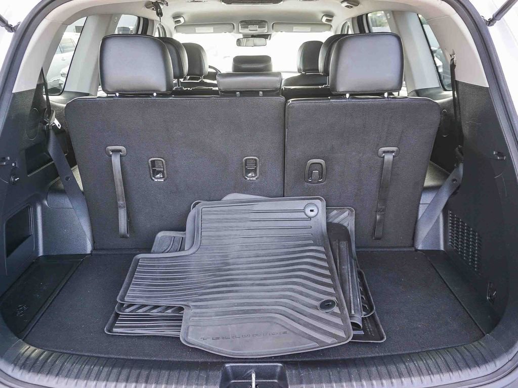 Used 2020 Kia Telluride LX FWD image 26