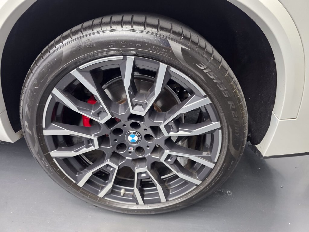 Certified 2025 BMW X5 sDrive40i w/ M Sport Package RWD image 17