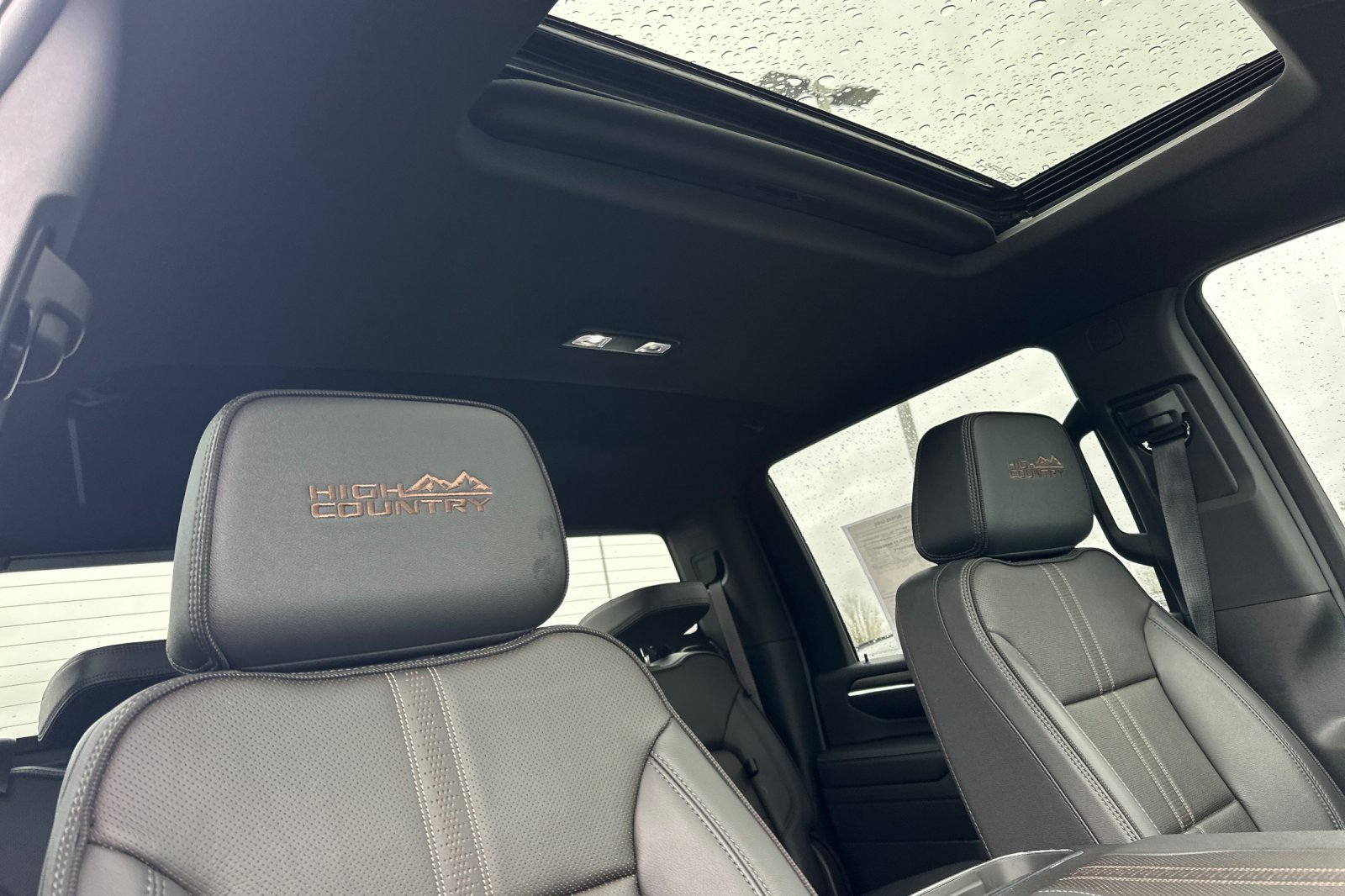 Used 2024 Chevrolet Silverado 2500 High Country w/ High Country Premium Package image 16