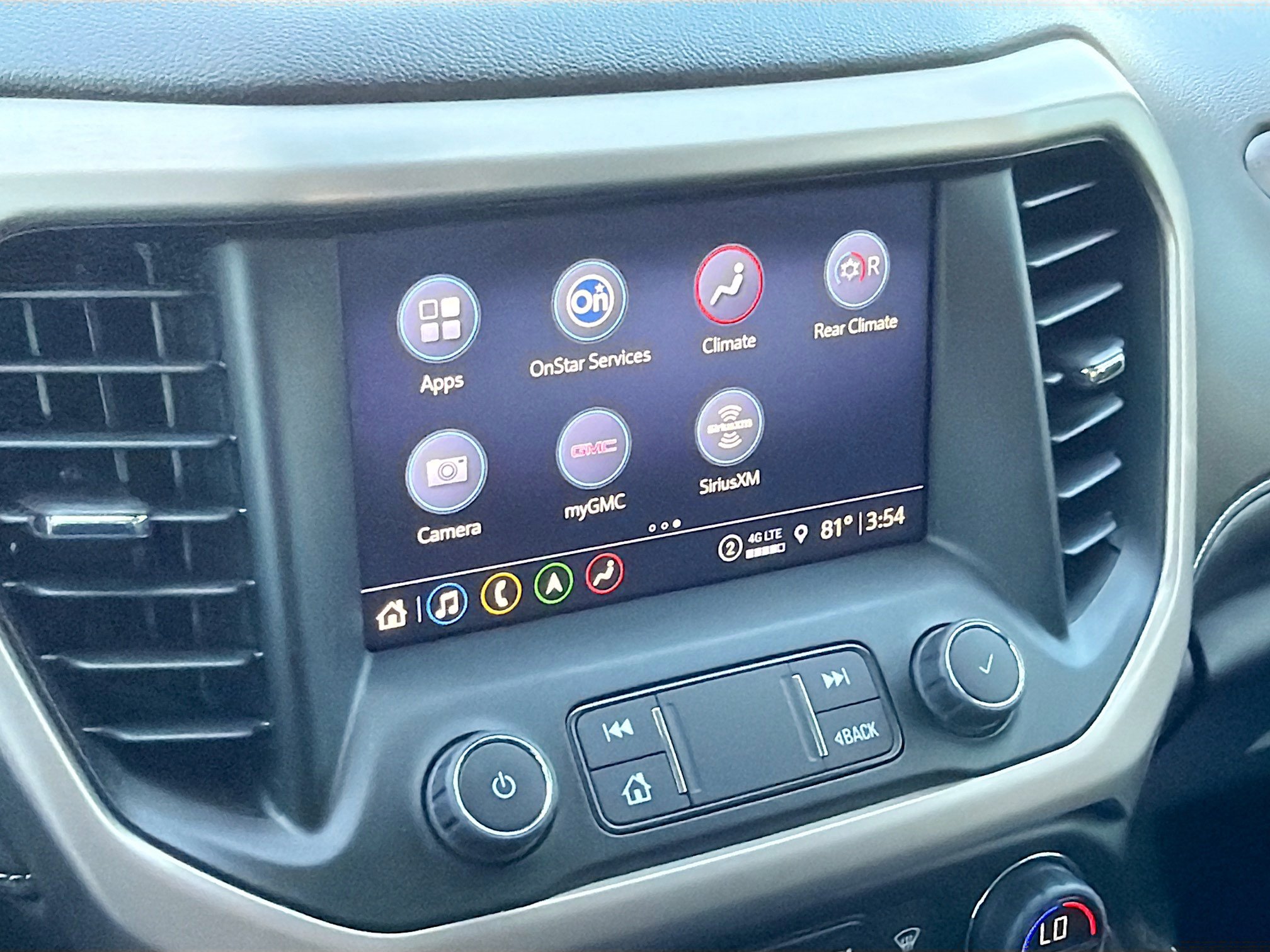 Used 2023 GMC Acadia Denali w/ Denali Technology Package FWD image 15