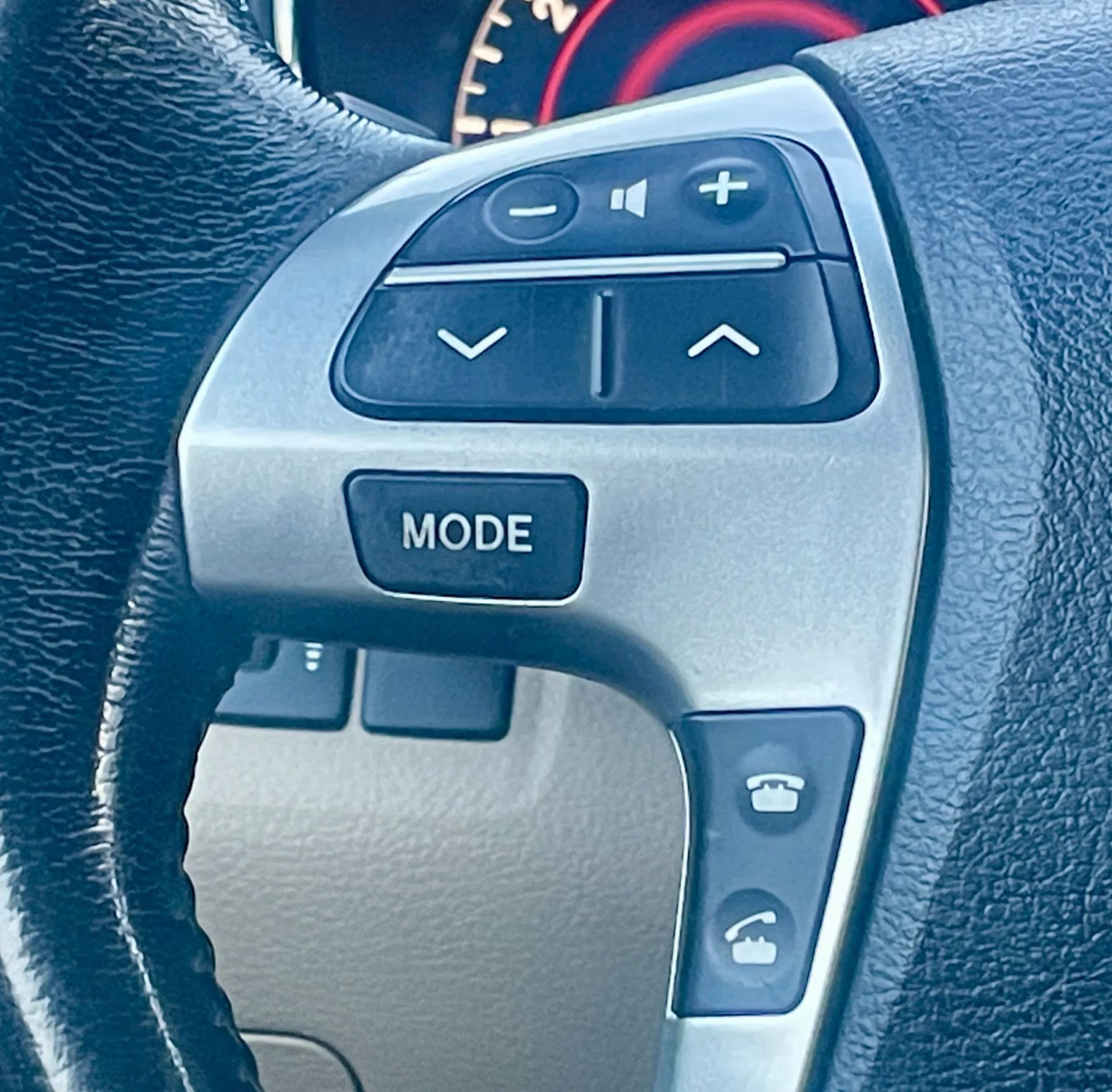 Used 2012 Toyota Highlander SE image 14