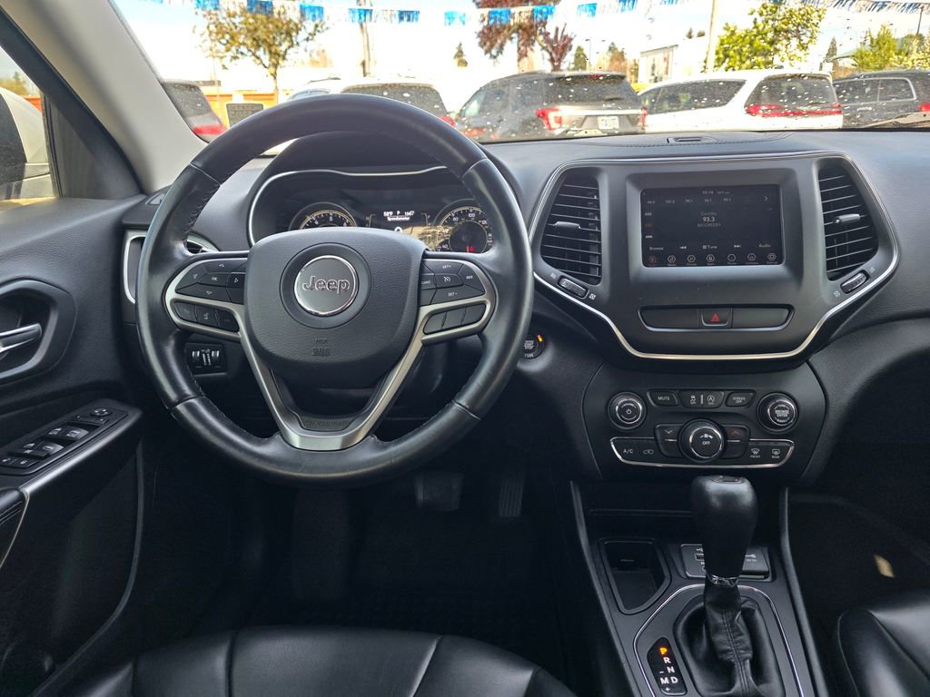 Used 2019 Jeep Cherokee Latitude Plus image 10