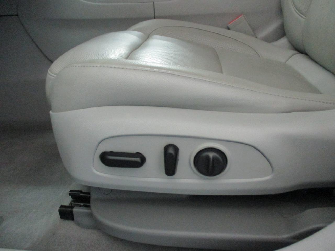 Used 2019 GMC Acadia SLT AWD/4WD image 19