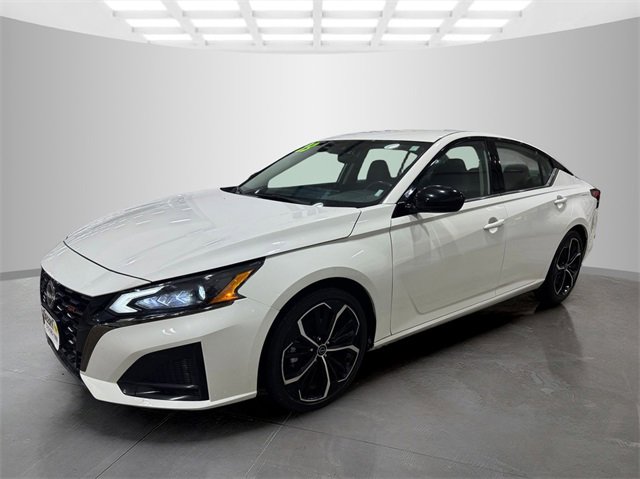 Used 2023 Nissan Altima 2.5 SR image 4