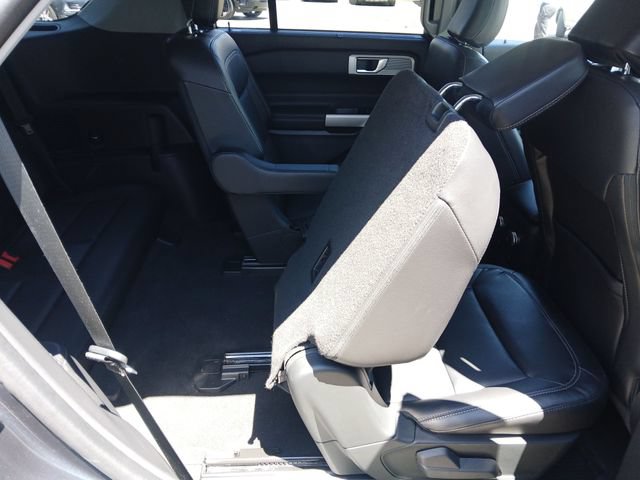 Certified 2023 Ford Explorer Limited w/ Equipment Group 301A AWD/4WD image 45