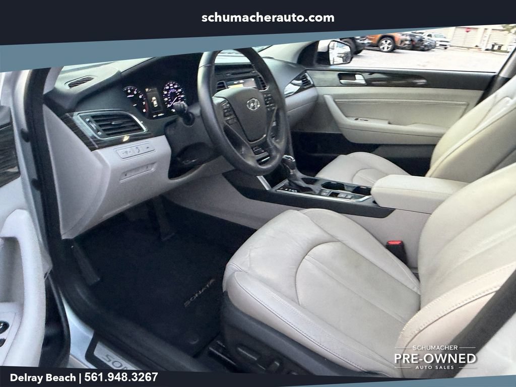 Used 2015 Hyundai Sonata Limited w/ Option Group 06 FWD image 11