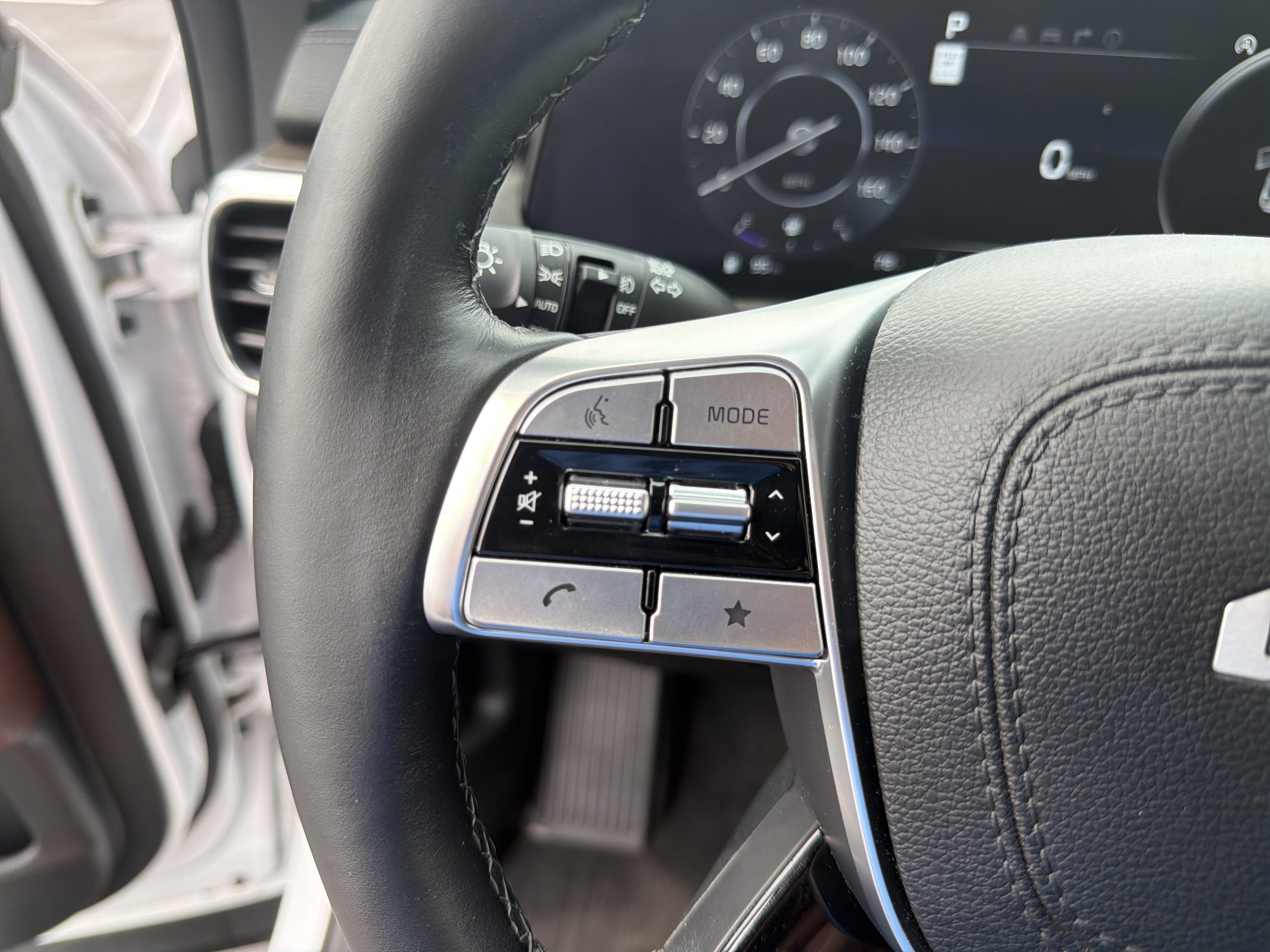 Used 2023 Kia Telluride SX AWD/4WD image 34