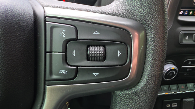 Used 2022 Chevrolet Silverado 1500 Custom w/ Safety Confidence Package AWD/4WD image 14