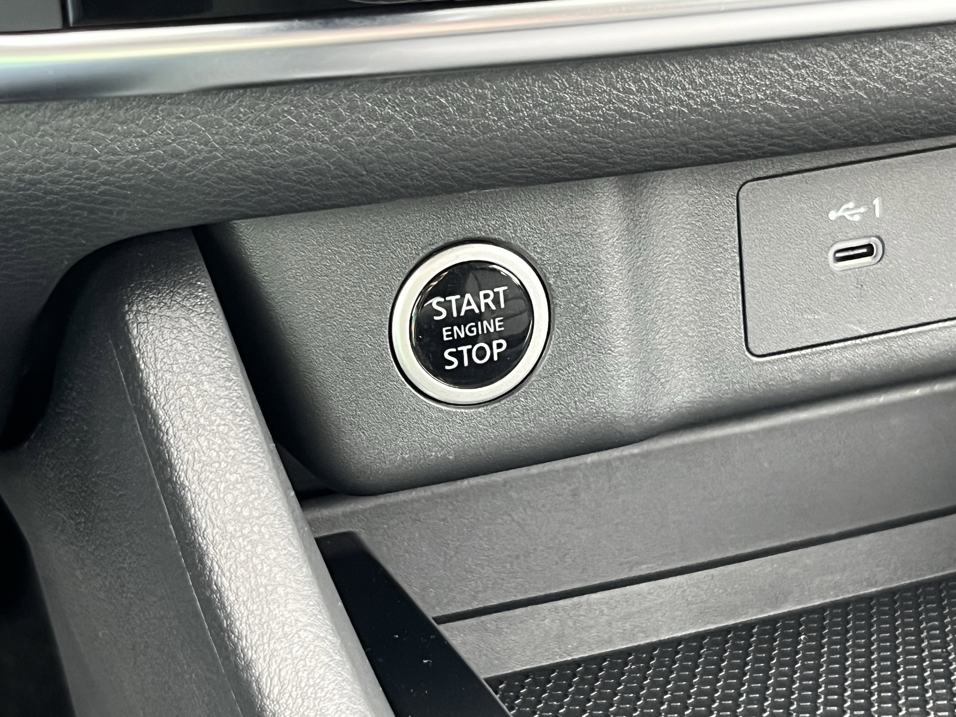 Used 2023 Nissan Rogue SV w/ SV Premium B Package AWD/4WD image 36